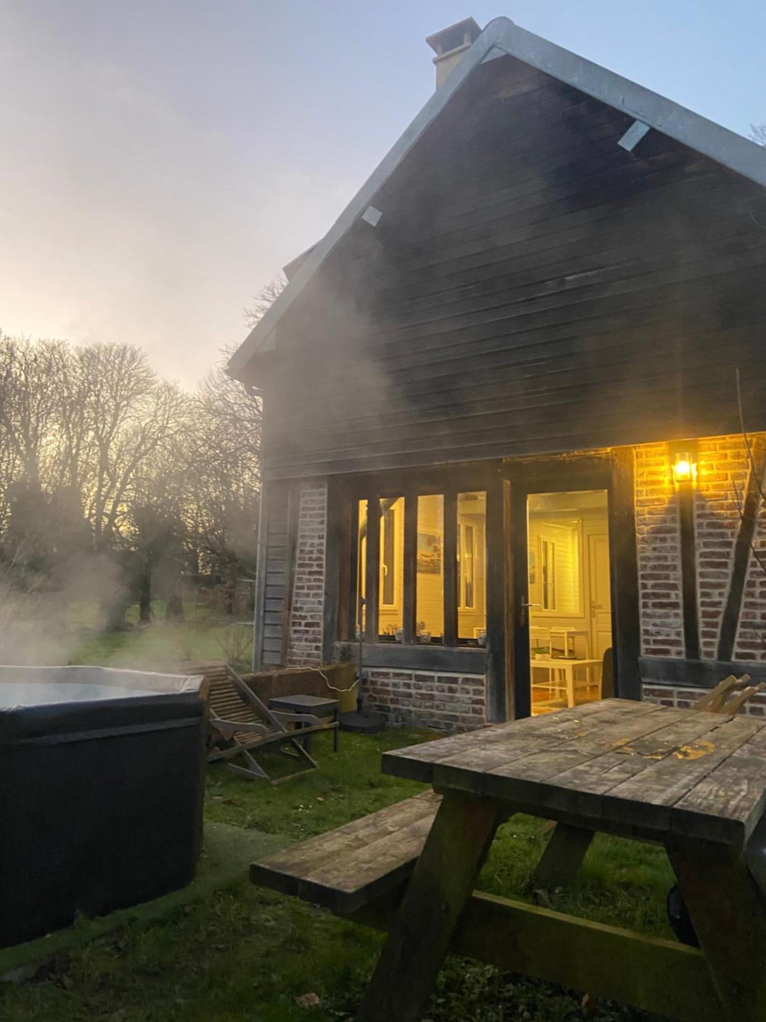 Maison Au Bord De Riviere , Proche De La Mer- Spa Semi Rigide Plein Air En Option Bacqueville-en-Caux المظهر الخارجي الصورة